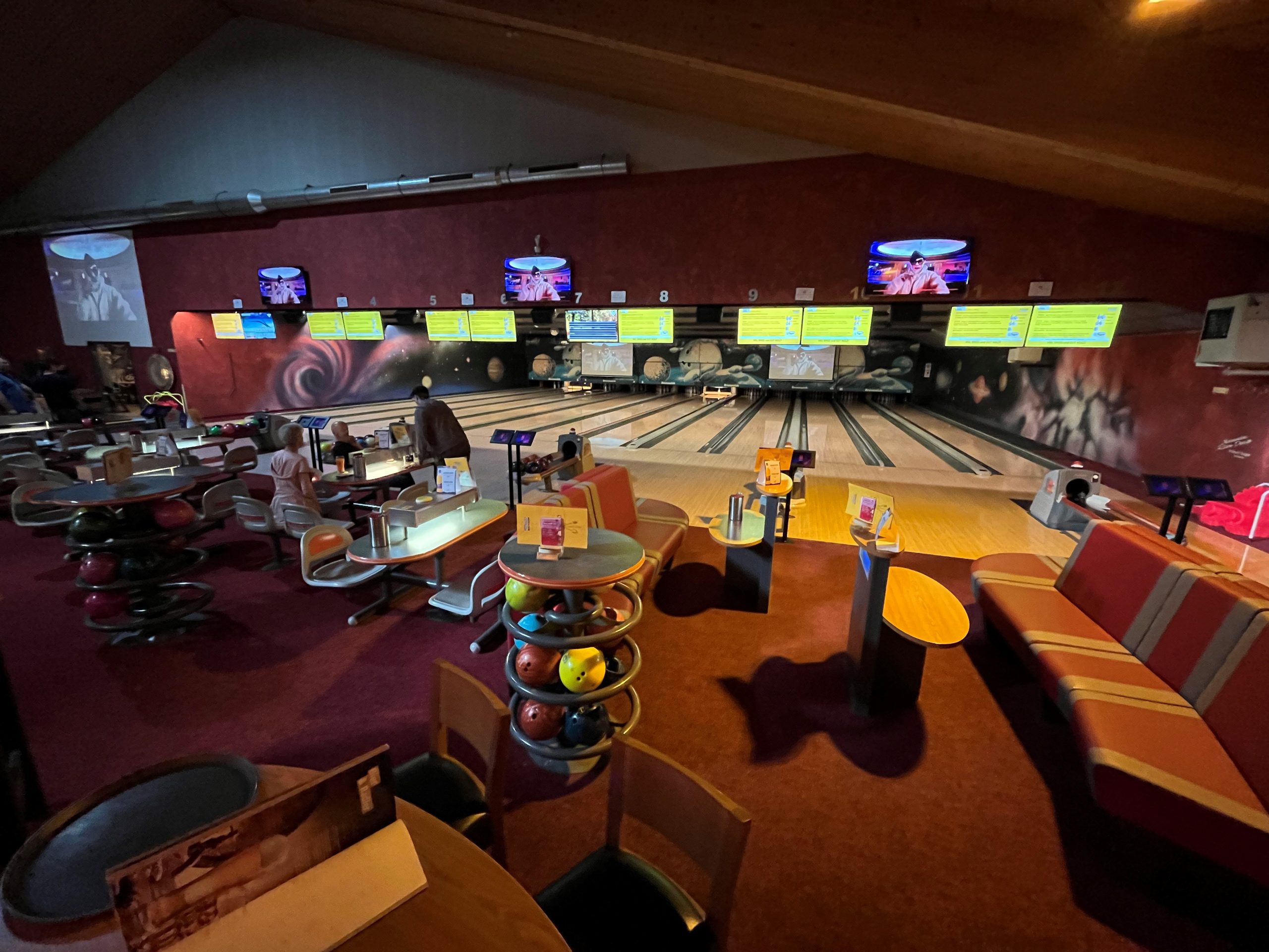 31-Bowlingcenter NOE